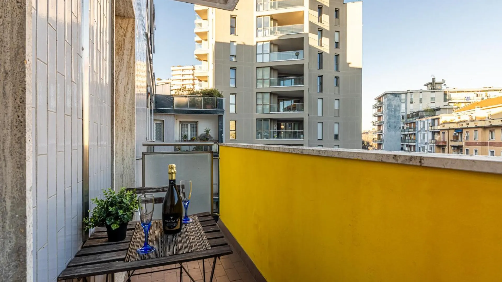 Brentahouse - 5 Stops To Duomo Centro By Metro M3 Milan Apartment