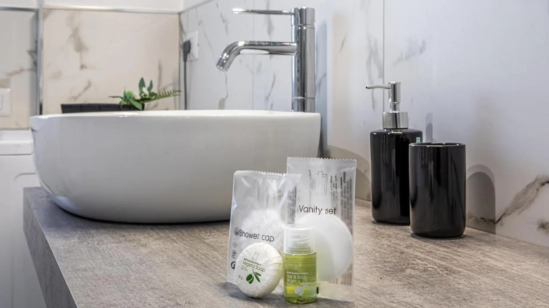 Apartment Brentahouse - 5 Stops To Duomo Centro By Metro M3 Milan Italy