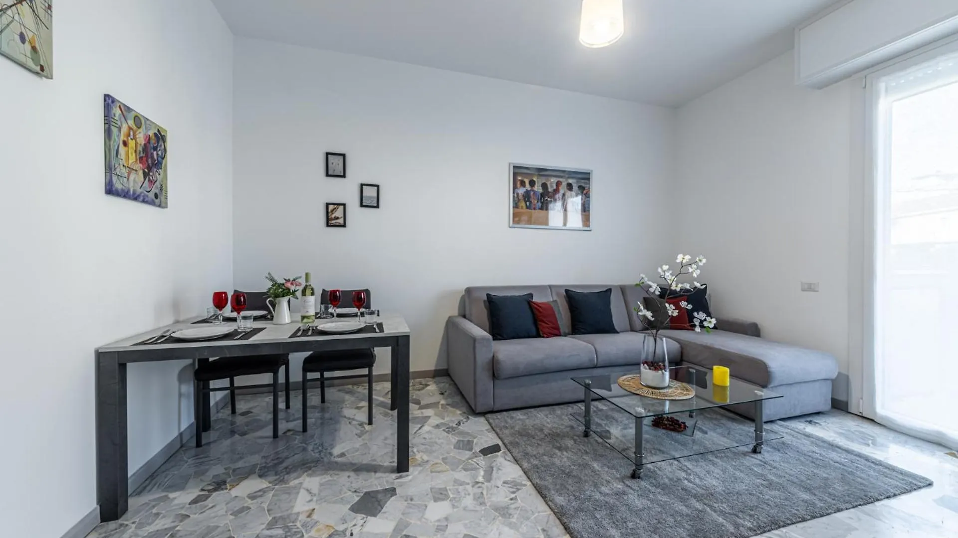Apartment Brentahouse - 5 Stops To Duomo Centro By Metro M3 Milan Italy